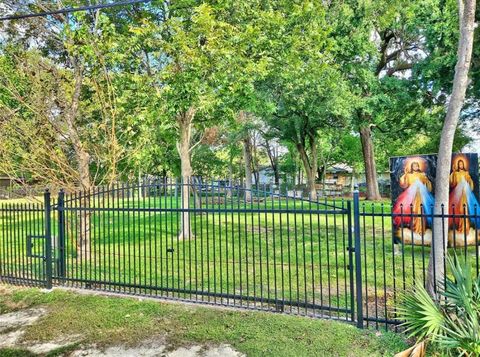 Photo of 4108 Falls Street, Houston, TX 77026 (MLS # 24027768)