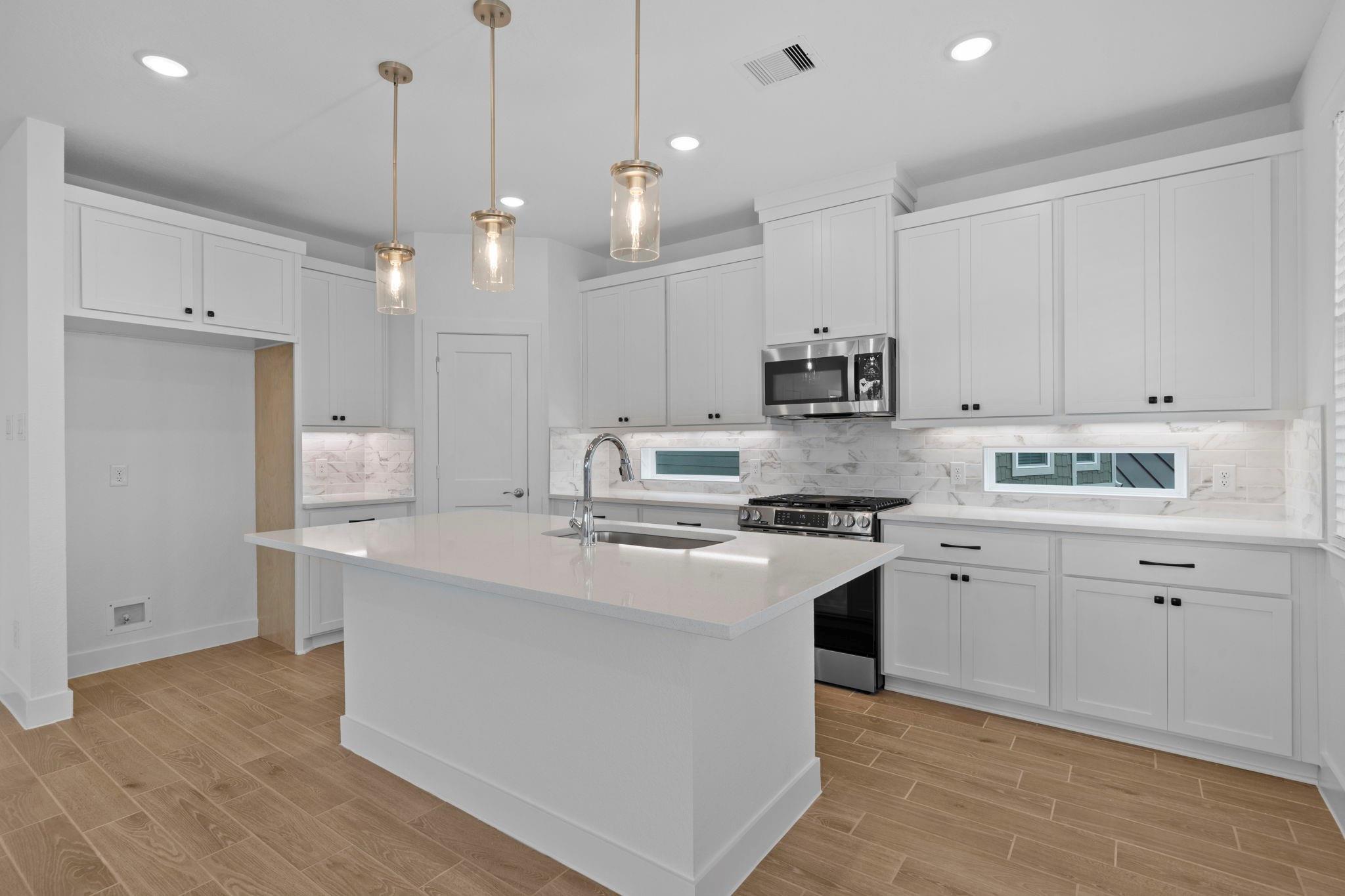 7606 Meadow Mouse Lane
