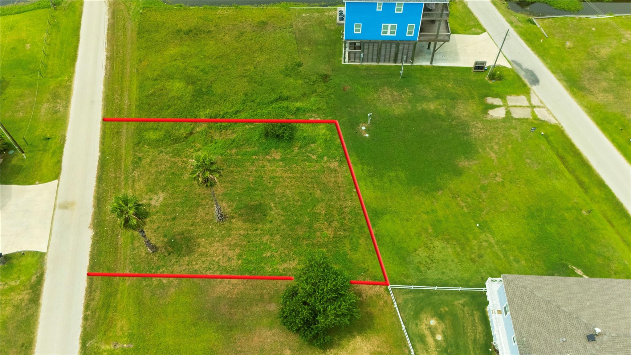 890 Gregory Lane