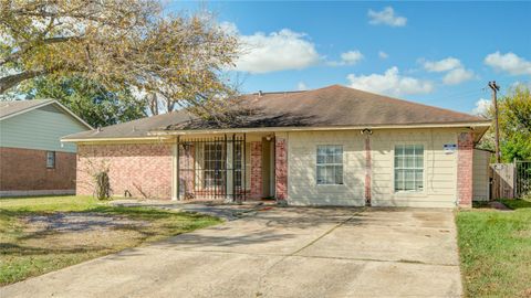 Photo of 806 Coolwood Drive, Houston, TX 77013 (MLS # 72341802)