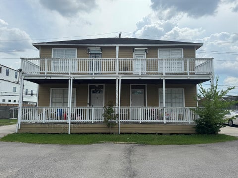 Multifamily For Sale - 5621 Val Verde Street<br/> Houston, TX 77057