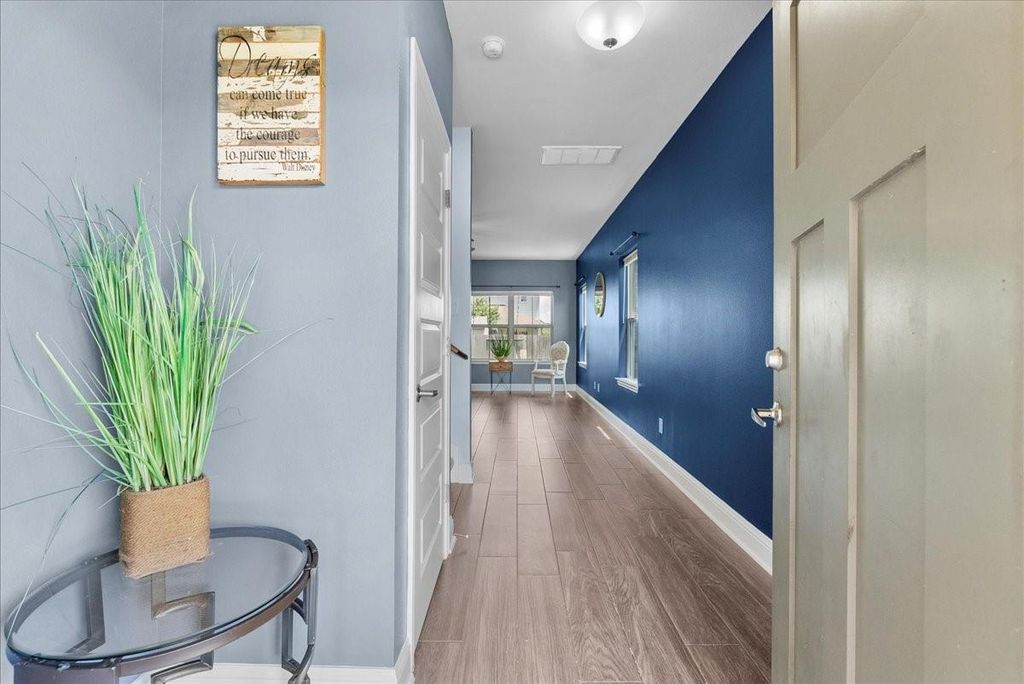 Photo of 4207 W Bayou Maison Circle, Dickinson, TX 77539 (MLS # 44401028)