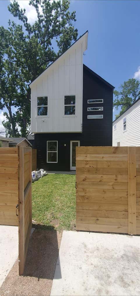 Photo of 9433 Pembrook Street #A, Houston, TX 77016 (MLS # 90118026)