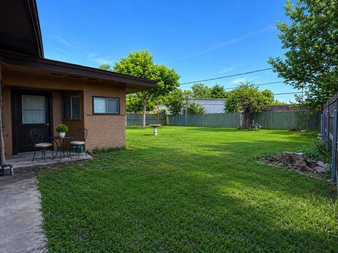 Tiny photo for 2119 Counter Point Drive, Houston, TX 77055 (MLS # 8762216)