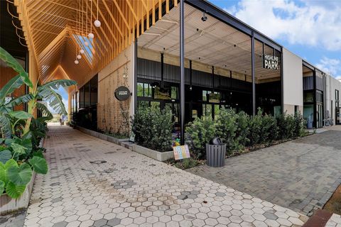 Tiny photo for 769 Waverly Street, Houston, TX 77007 (MLS # 70068245)