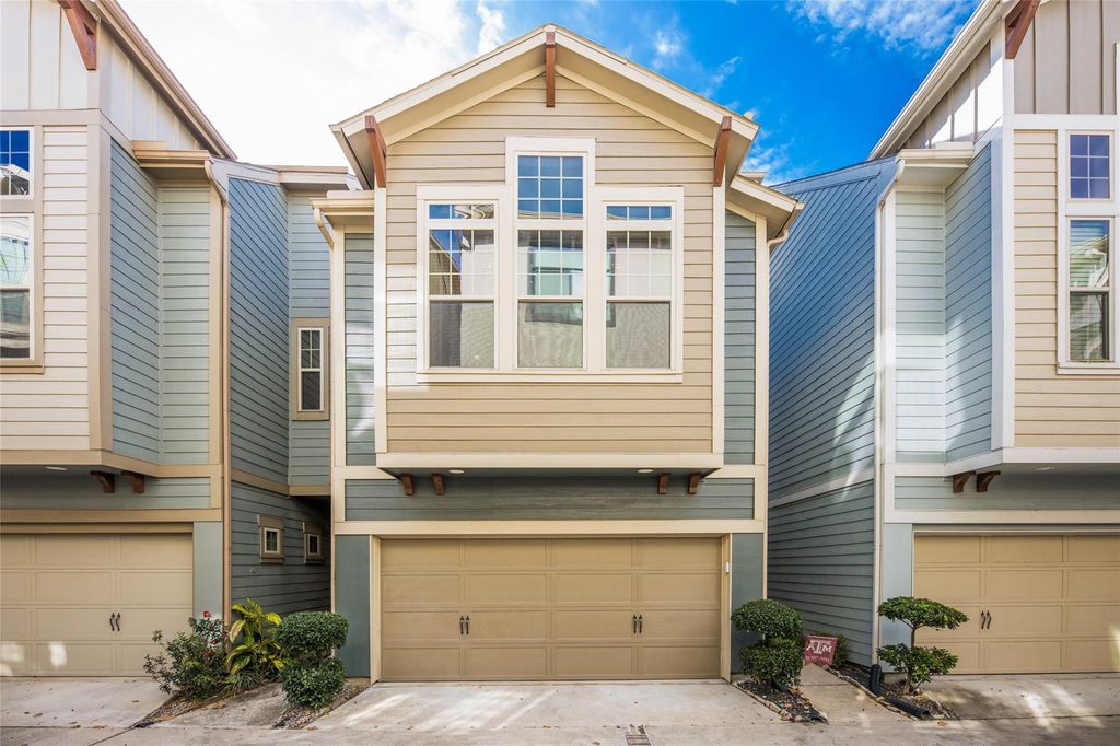 Photo of 769 Waverly Street, Houston, TX 77007 (MLS # 70068245)