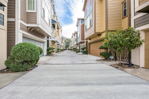 Tiny photo for 769 Waverly Street, Houston, TX 77007 (MLS # 70068245)