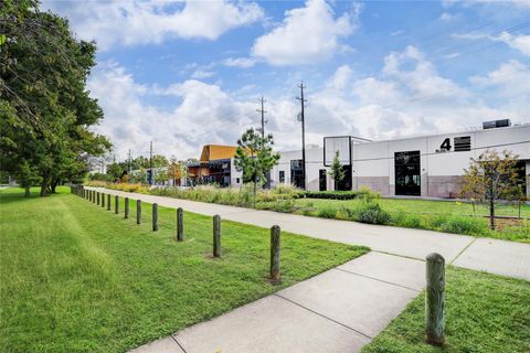 Tiny photo for 769 Waverly Street, Houston, TX 77007 (MLS # 70068245)