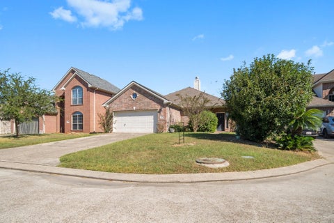 Photo of 2204 Highland Crossing Drive, Conroe, TX 77304 (MLS # 10570410)