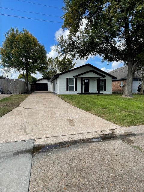 Photo of 842 Dutch Street, Deer Park, TX 77536 (MLS # 84467676)