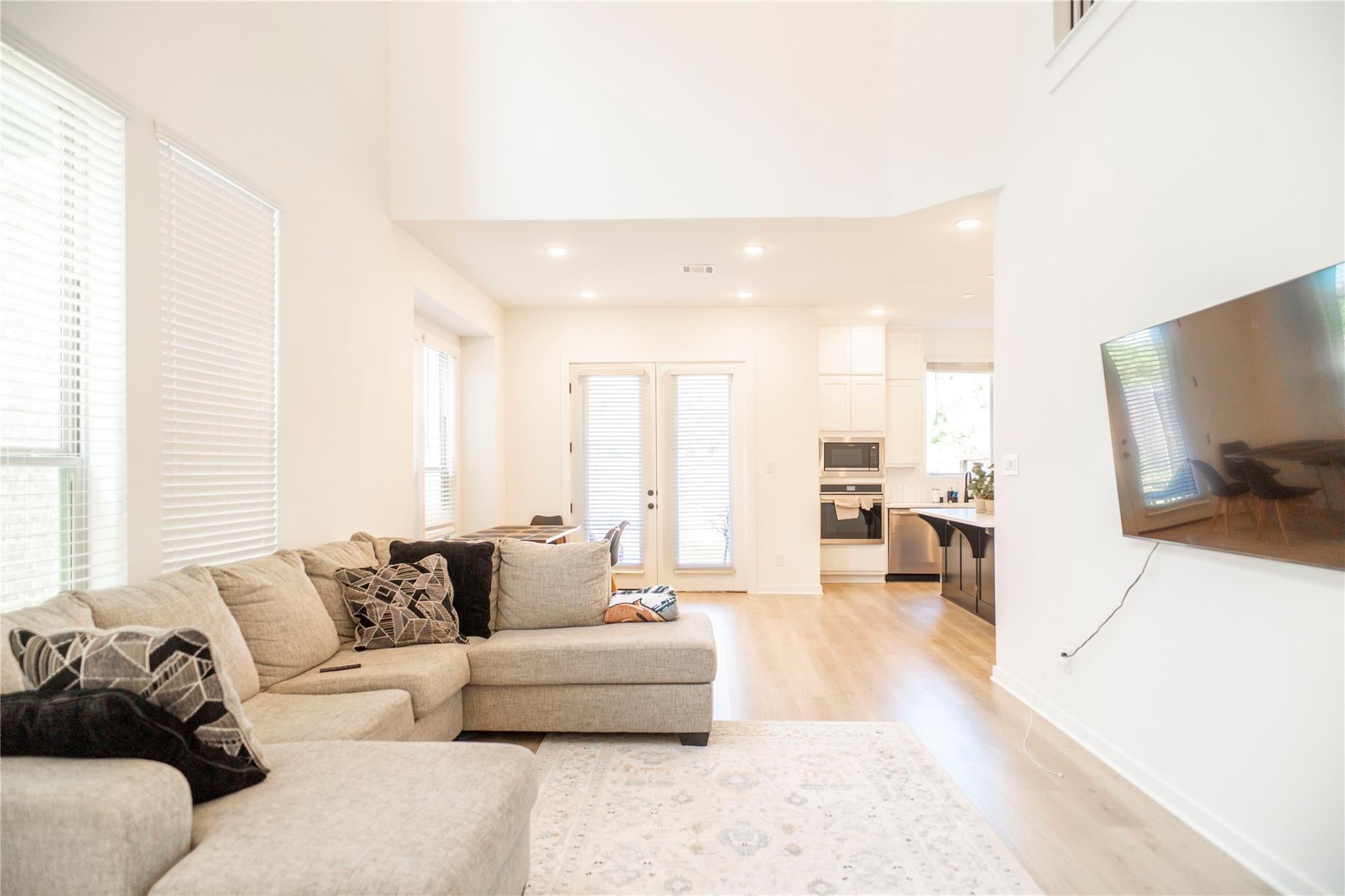6522 Bramble Cove Lane