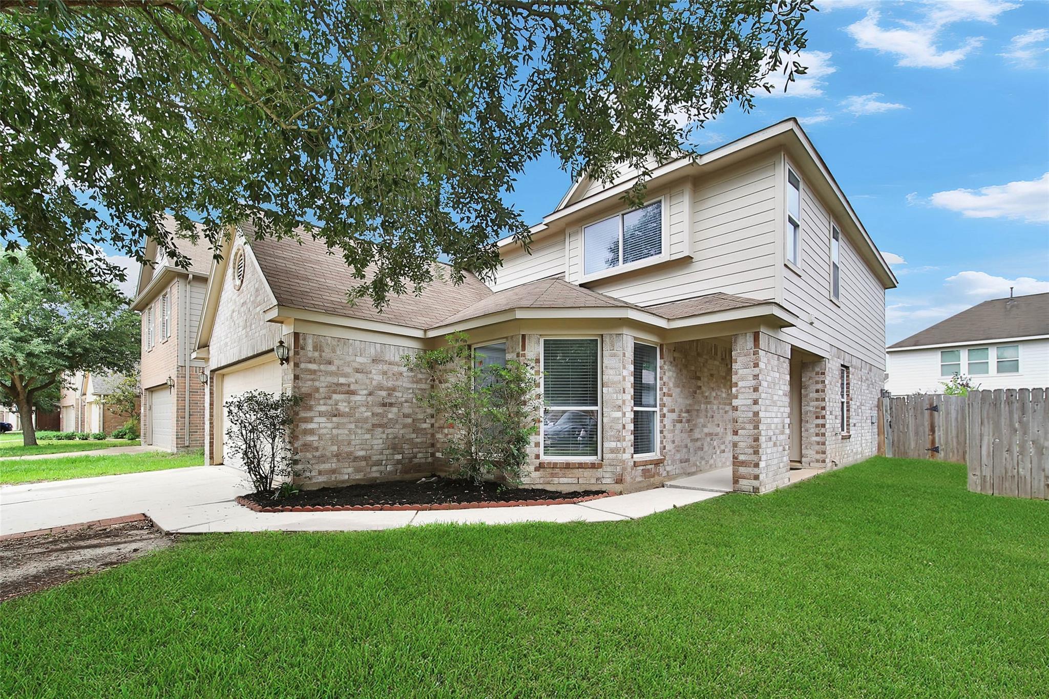 3022 Madison Elm Street