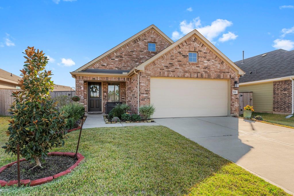 Photo of 928 N Gentle Moss Drive, Magnolia, TX 77354 (MLS # 8015413)