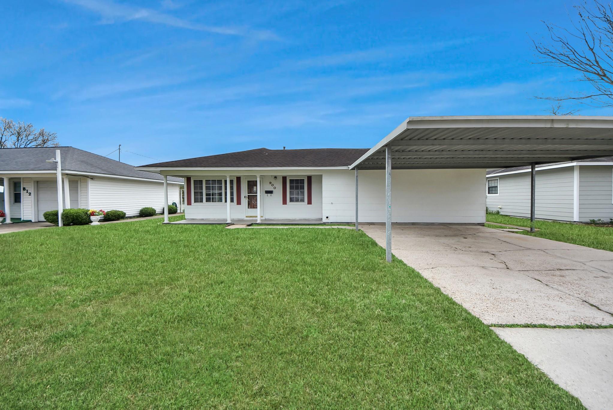 900 S Circle Drive