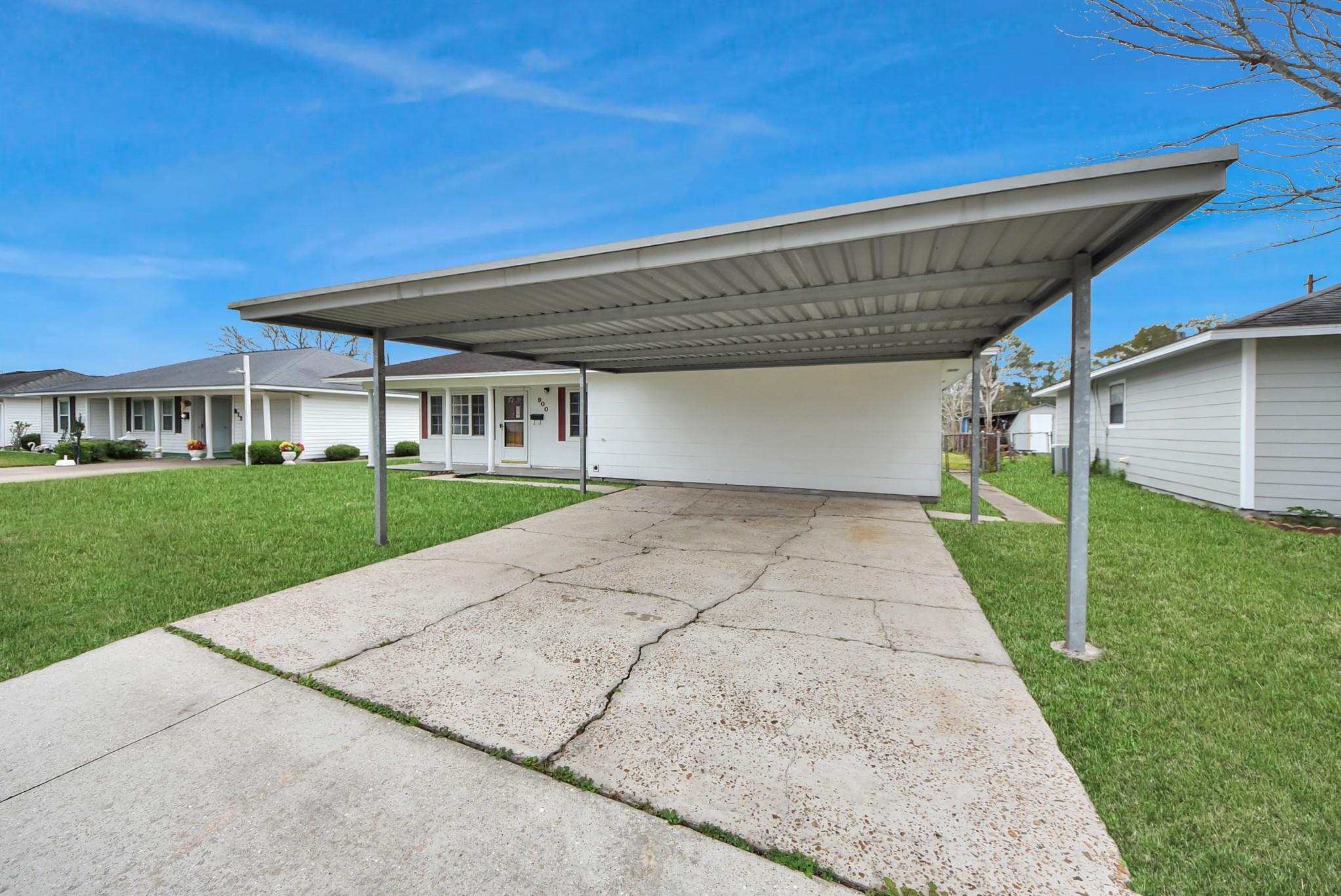 900 S Circle Drive
