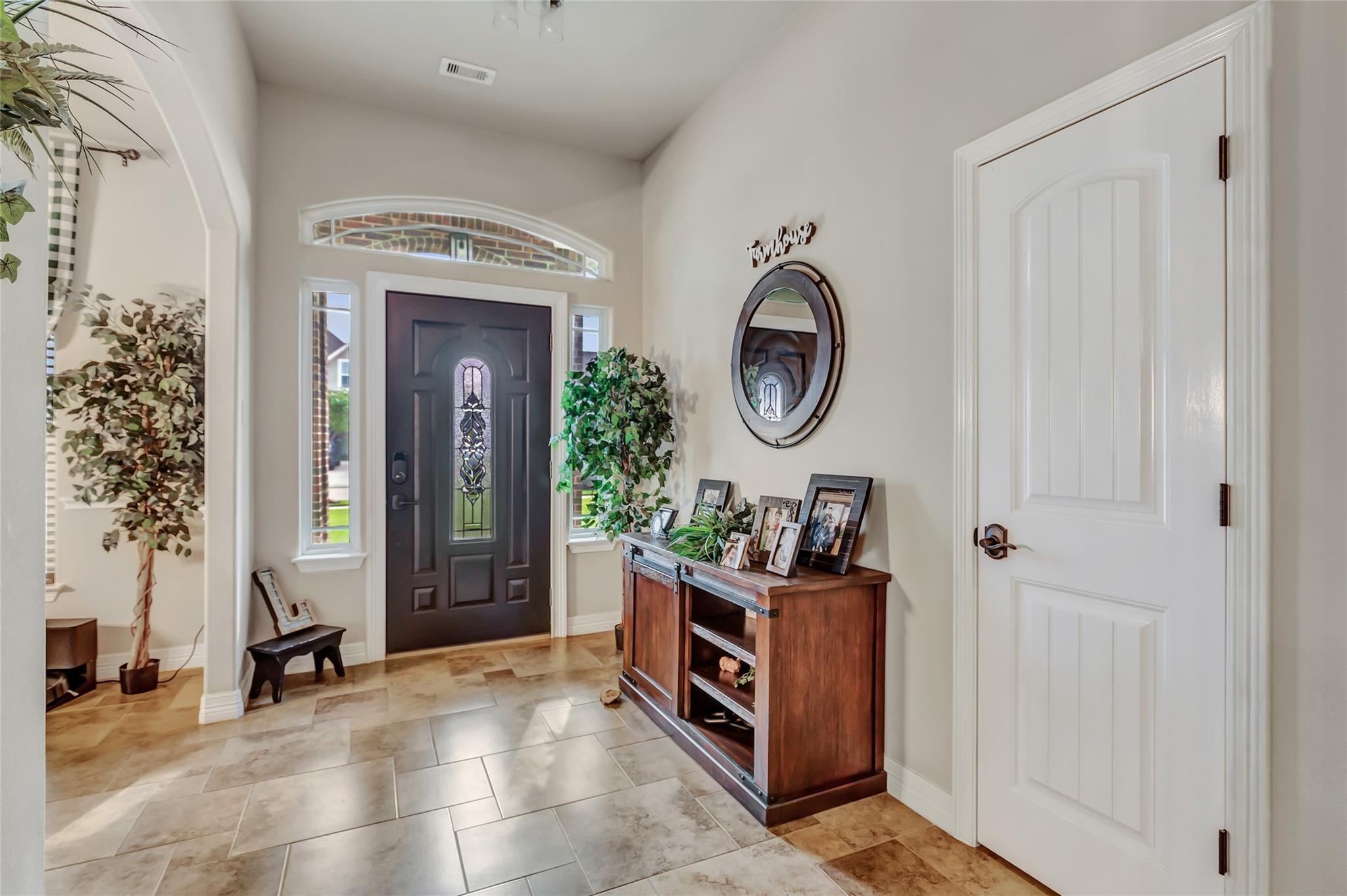 13914 Belmont Circle