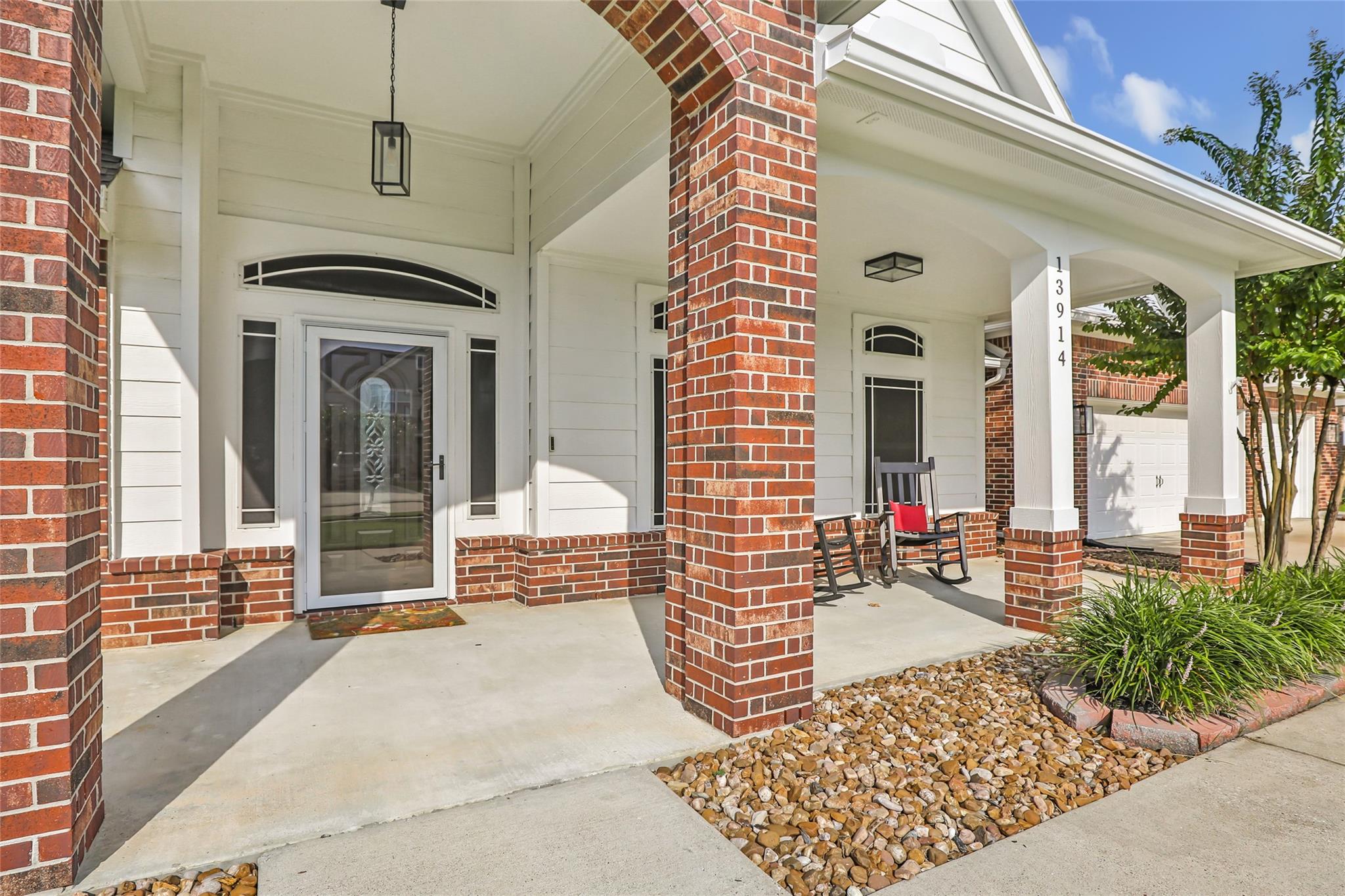 13914 Belmont Circle