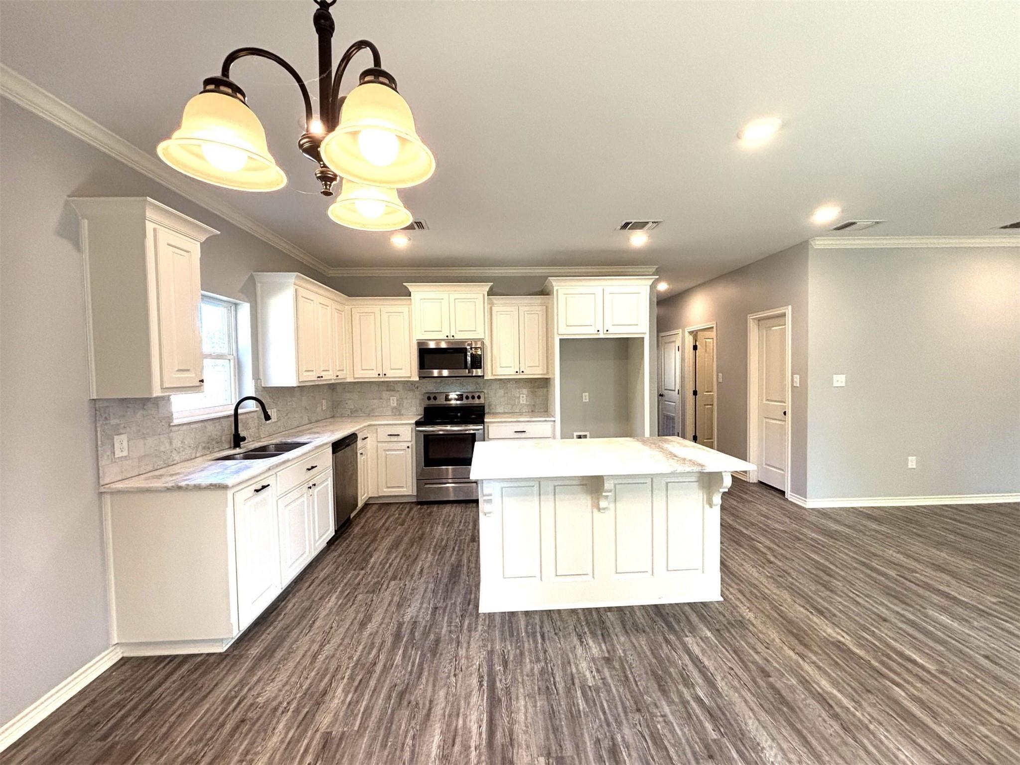 196 Twisted Oaks Drive