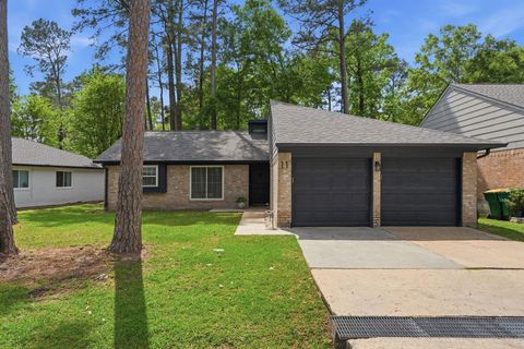 Photo of 11 Rock Pine Court, The Woodlands, TX 77381 (MLS # 77651776)