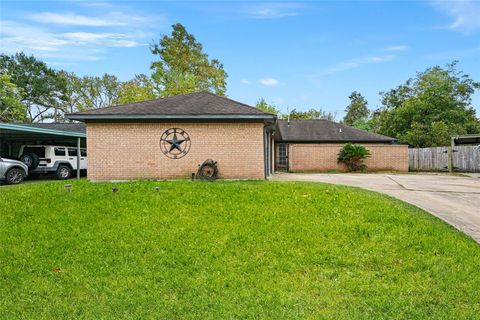 Photo of 4205 Lariat Drive, Baytown, TX 77521 (MLS # 86277026)