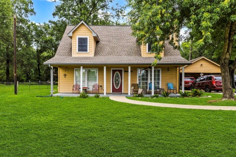 Homes For Sale - 226 Crest Lane<br/> Onalaska, TX 77360