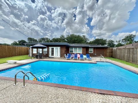 Photo of 4770 Vance Street, Beaumont, TX 77706 (MLS # 59341332)