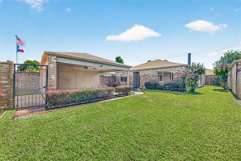 Photo of 9407 Keegans Wood Drive, Houston, TX 77083 (MLS # 16066351)