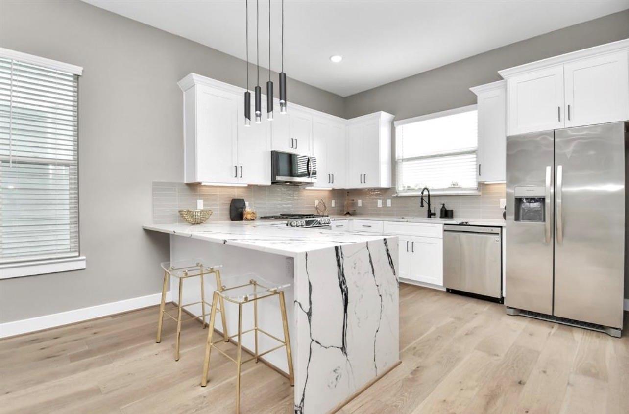 316 Thornton Road M