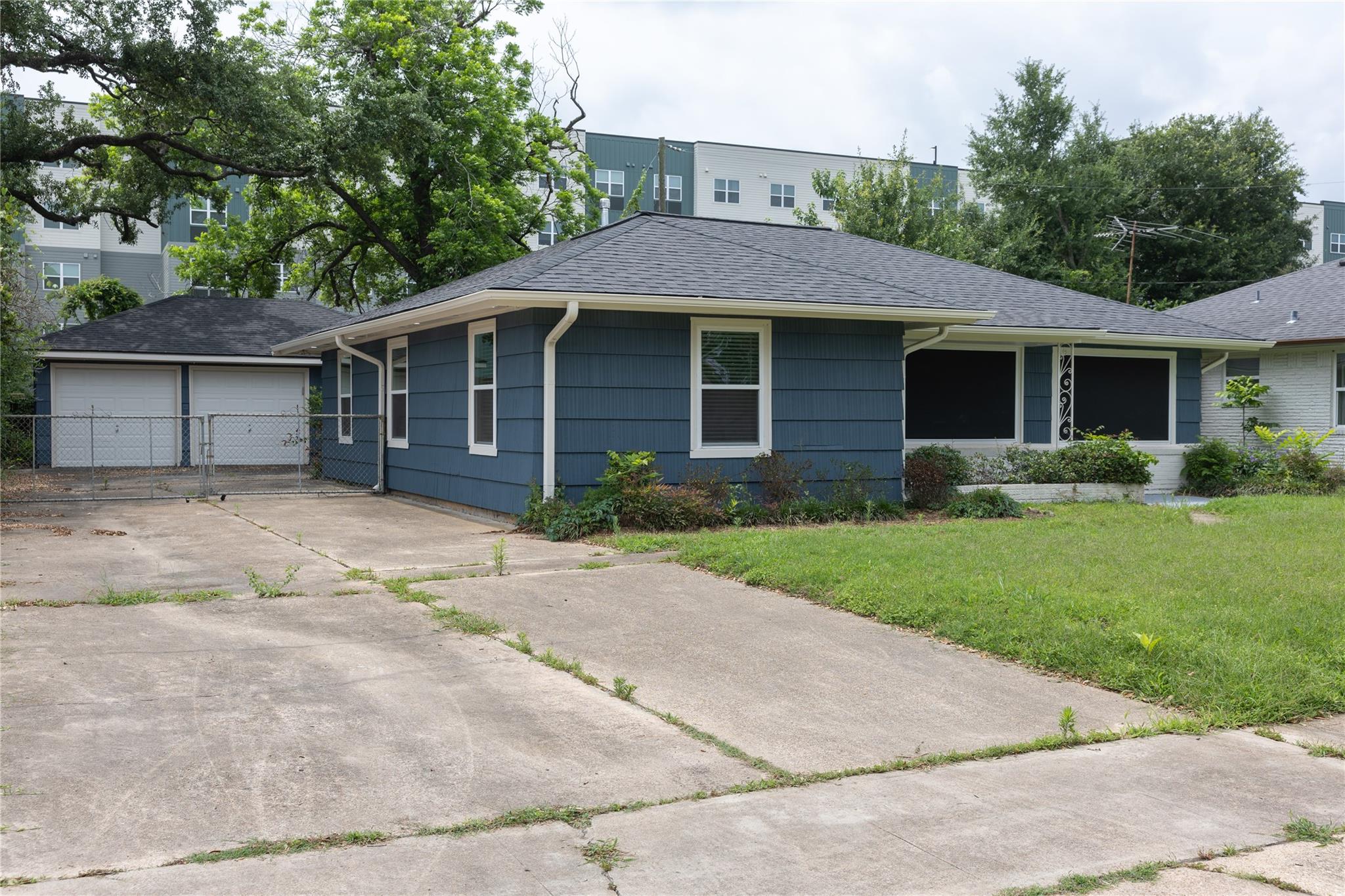 811 Sara Rose Street