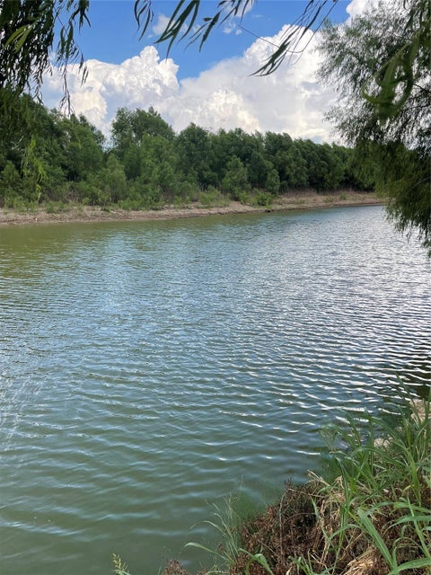 Photo of 1106 County Road 180, Nada, TX 77460 (MLS # 91381987)