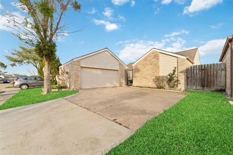 Tiny photo for 7107 Plaza Del Sol Drive, Houston, TX 77083 (MLS # 9363171)
