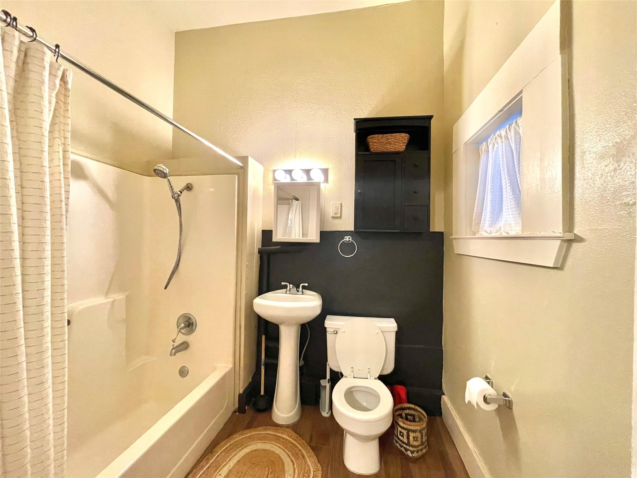 1427 Church Street 4