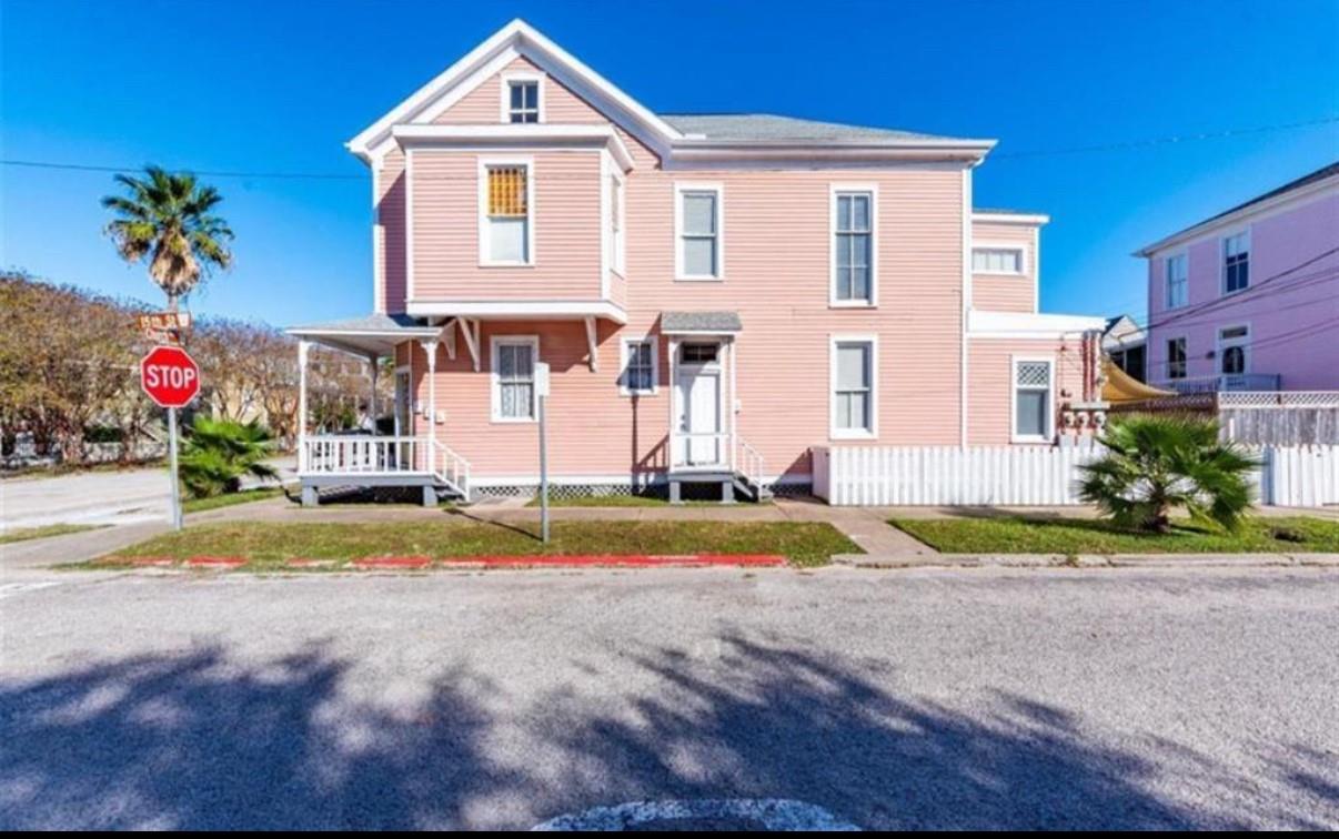 1427 Church Street 4