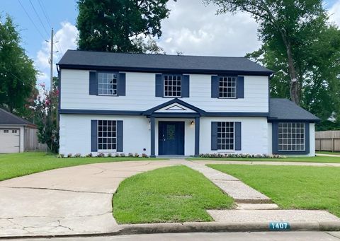 Photo of 1407 Wagon Gap Trl, Houston, TX 77090 (MLS # 66023687)