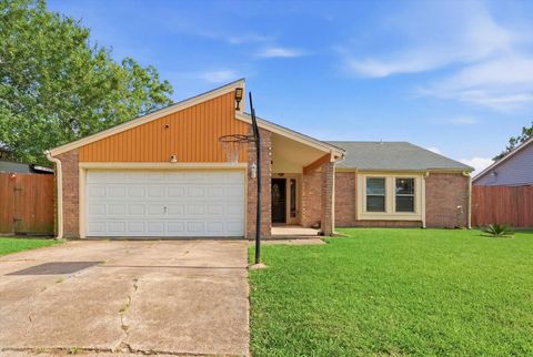 Photo of 3003 Woodstone Drive, Baytown, TX 77521 (MLS # 34142995)