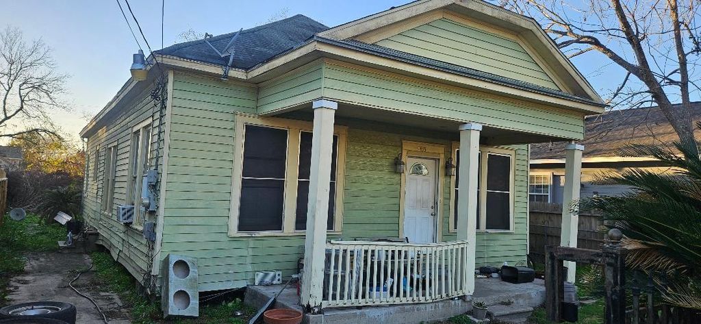 Photo of 7435 Hezekiah Lane, Houston, TX 77088 (MLS # 23843574)