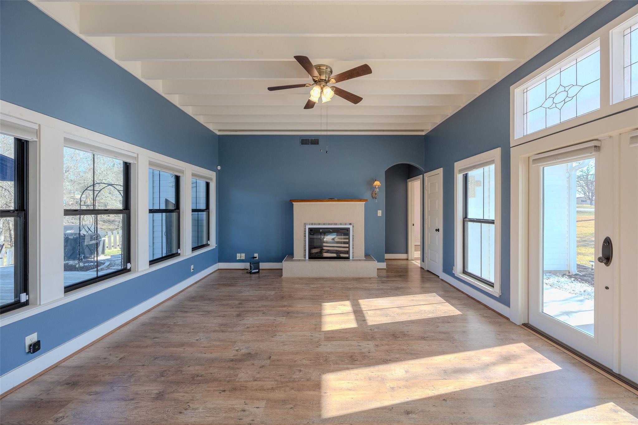 2701 Bluebonnet Boulevard