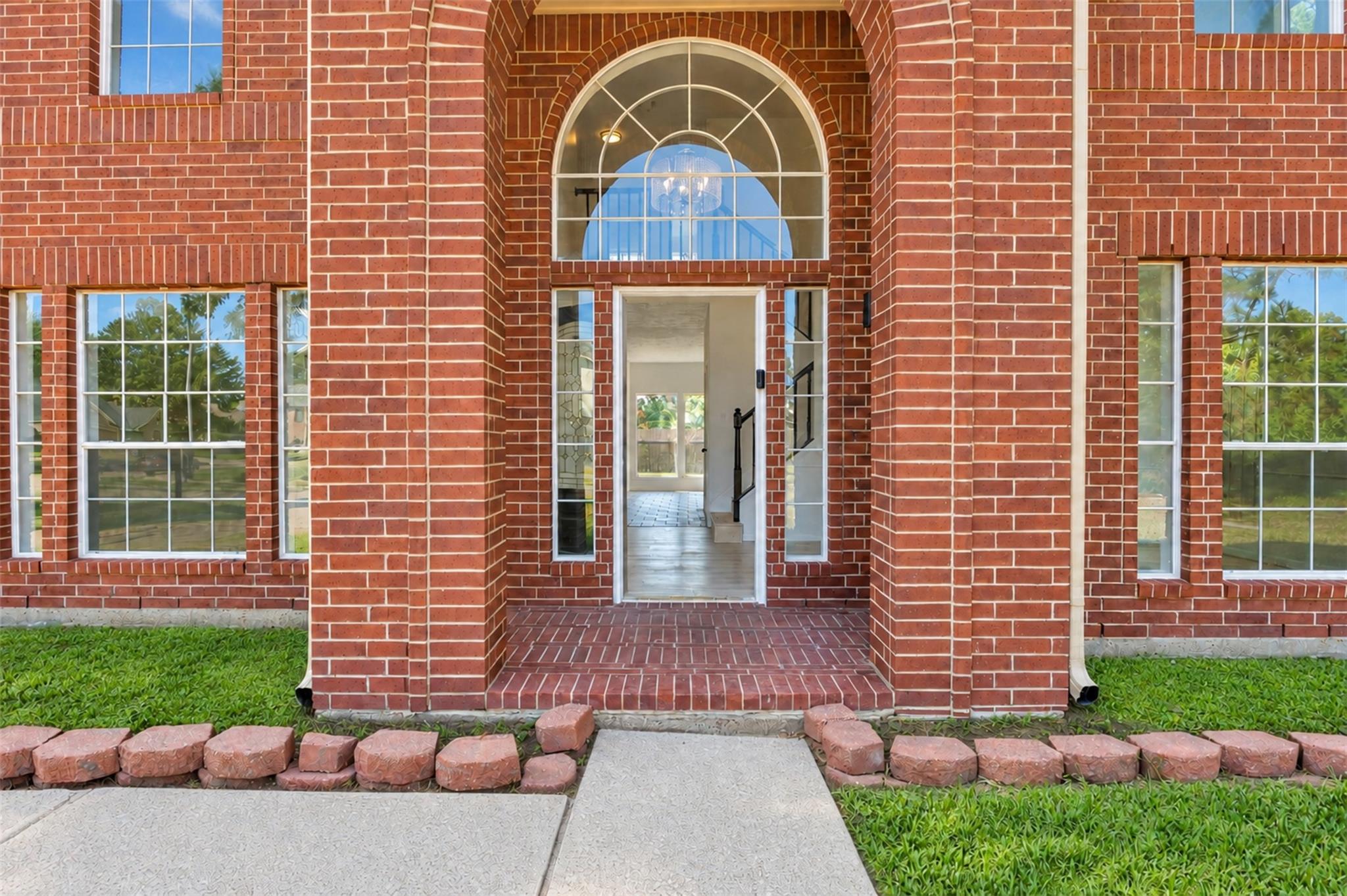 1019 Highland Woods Drive