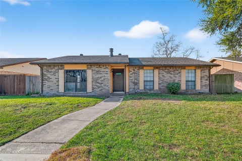 Homes For Rent - 14034 Lourdes Drive<br/> Houston, TX 77049
