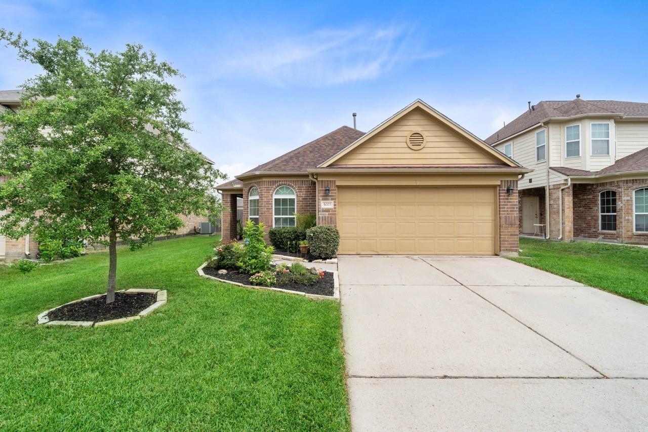 5003 Forest Hurst Glen