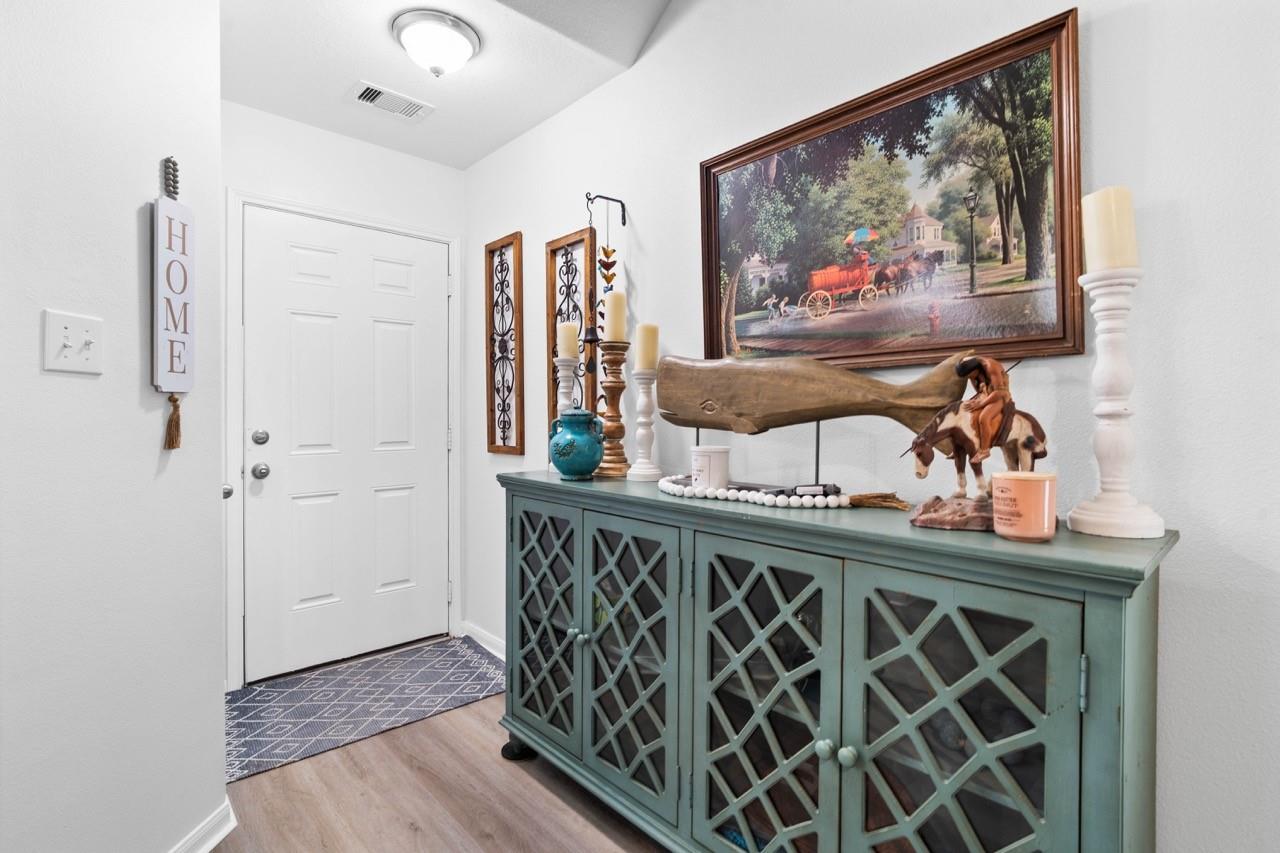 5003 Forest Hurst Glen