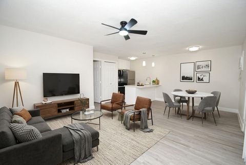 Photo of 2515 Yoakum Boulevard #09, Houston, TX 77006 (MLS # 53644546)