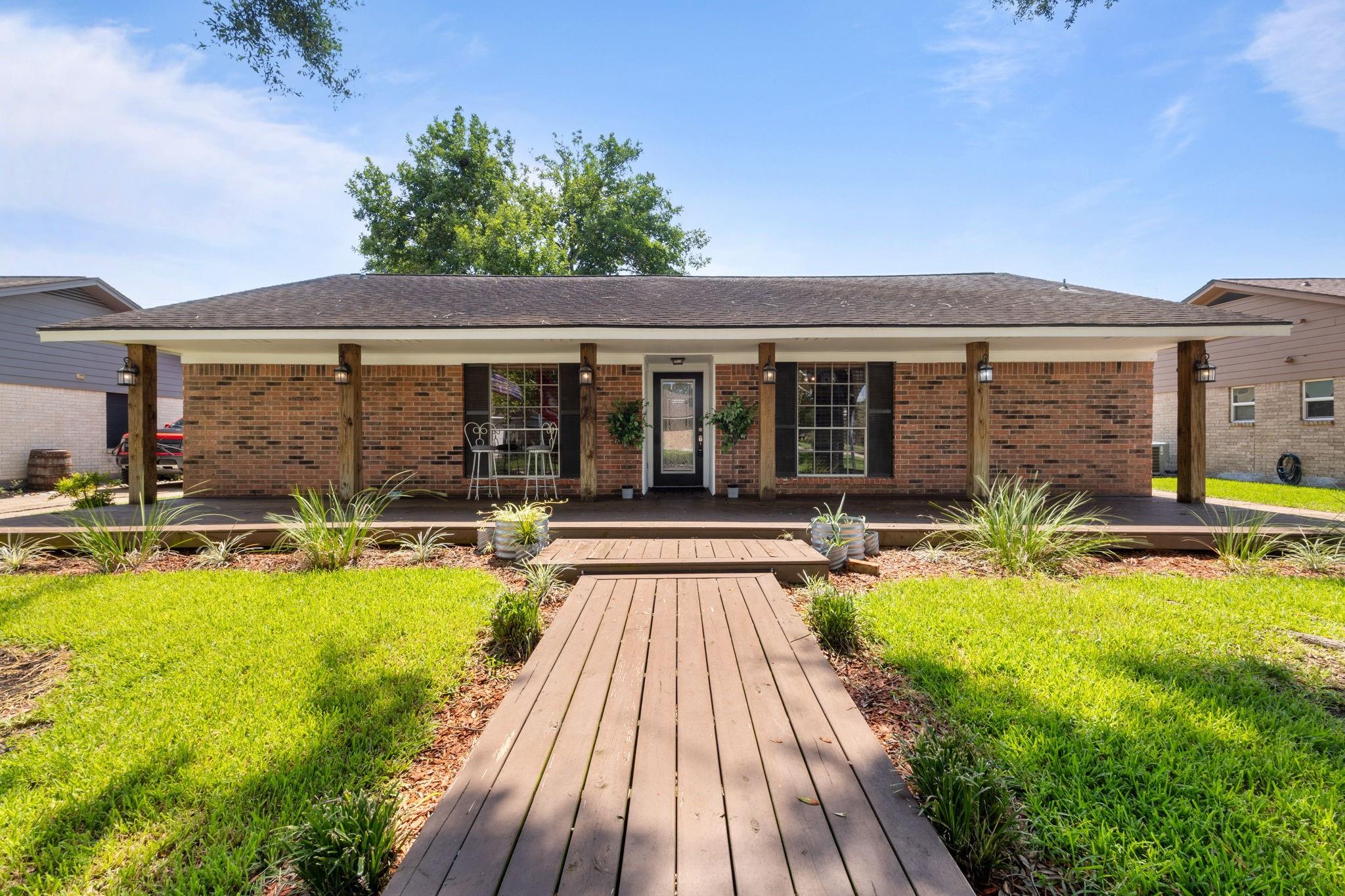 2713 Crane Drive