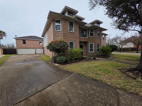 Homes For Sale - 2422 Acadiana Lane<br/> Seabrook, TX 77586