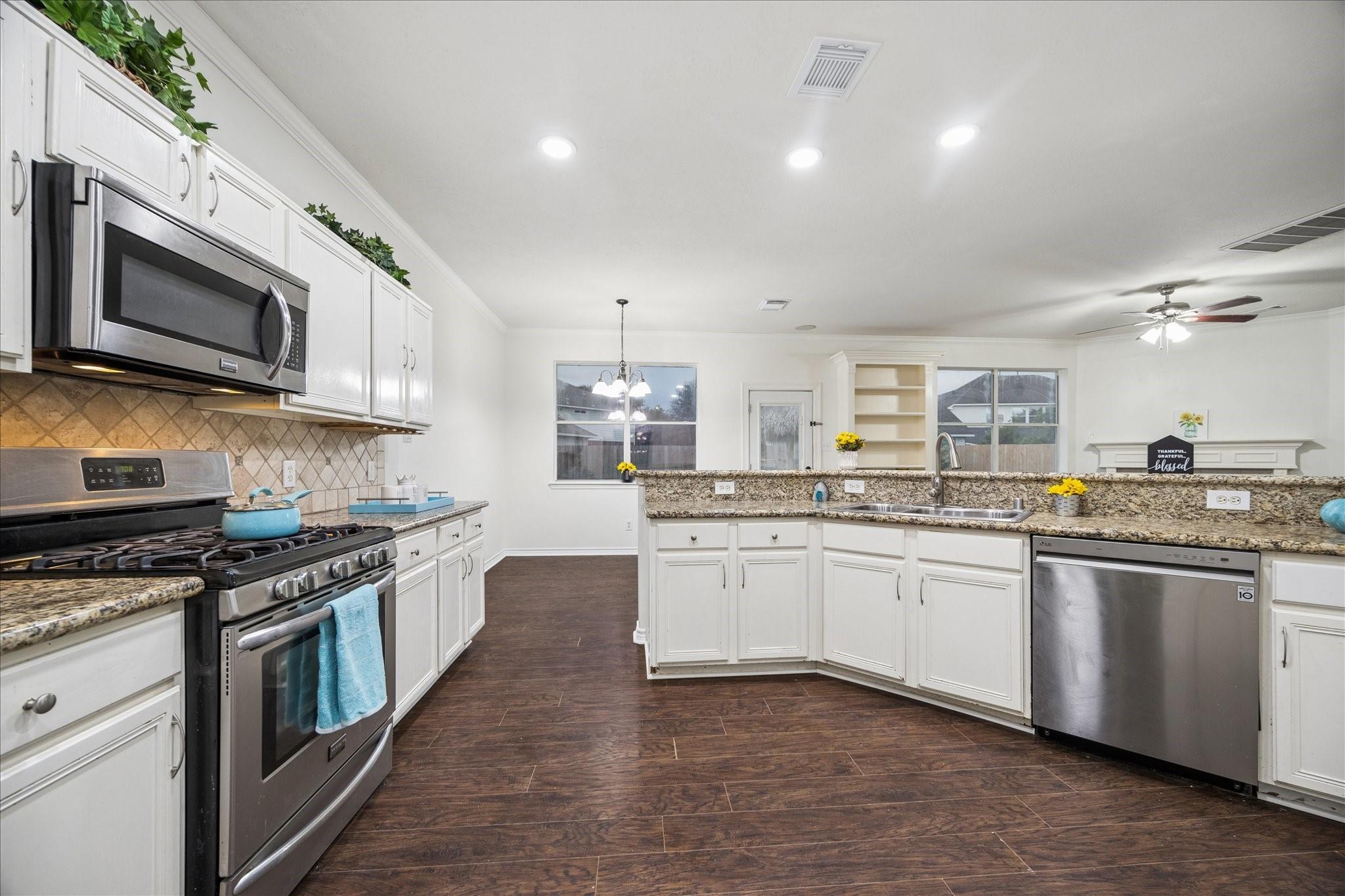 4110 Laurel Woods Circle