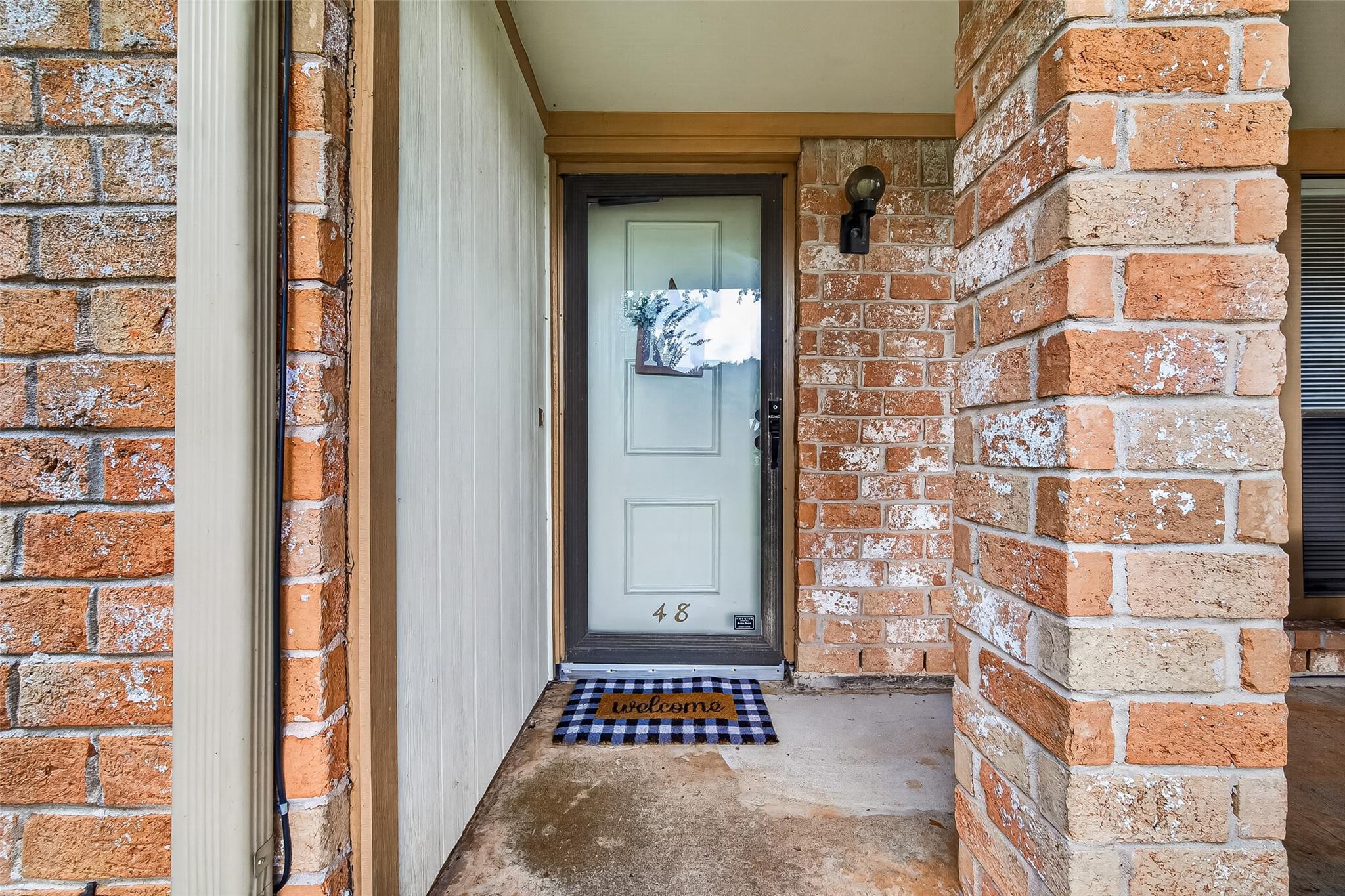 48 T Huxley Lane
