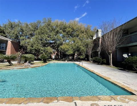 Photo of 6500 Harbor Town Drive #3101, Houston, TX 77036 (MLS # 32014695)