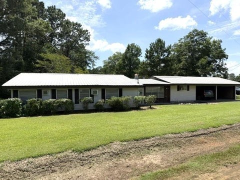 Photo of 260 Pr 8574, Broaddus, TX 75929 (MLS # 20843150)