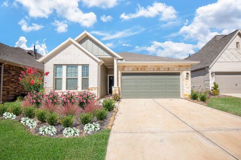 Homes For Sale - 42514 Summer Crest Road<br/> Magnolia, TX 77354