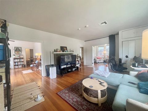 Photo of 418 Branard Street #2, Houston, TX 77006 (MLS # 54186123)